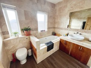 Family bathroom- click for photo gallery